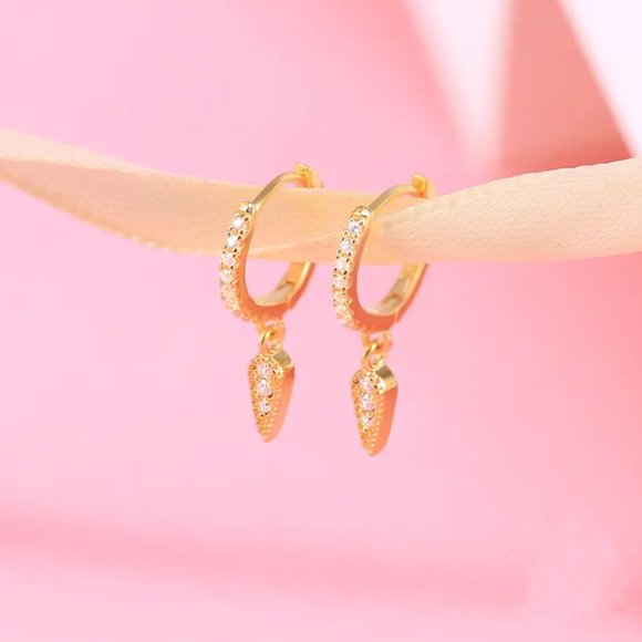 Huggies Pave Huggies Gold High Quality Pave Spike Huggies Dainty Earrings CUTE!! - Picture 4 of 8